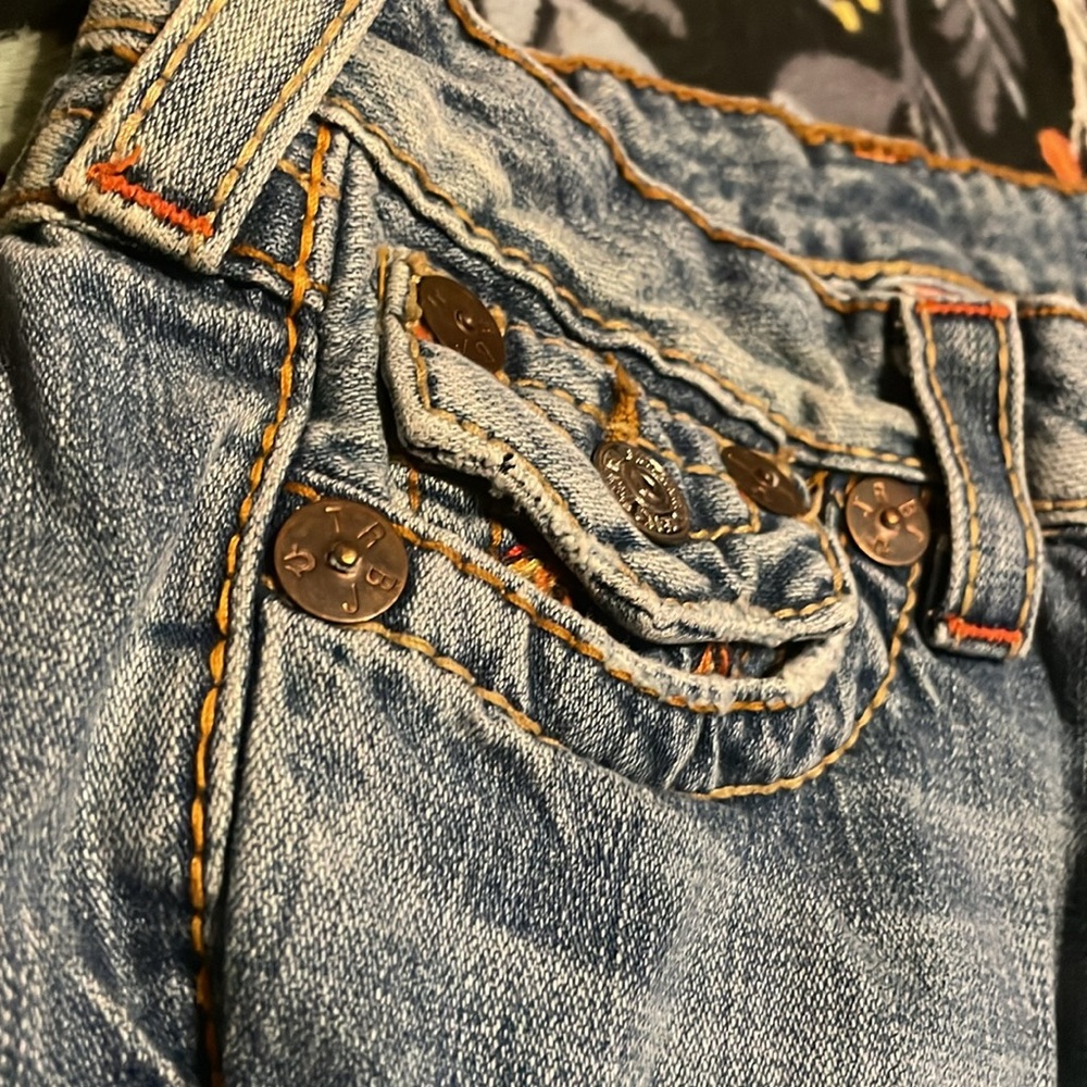 True religion shorts ripped size 26 - Picture 3 of 5